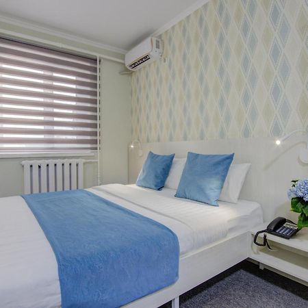 Viva Hotel Biskek Kültér fotó