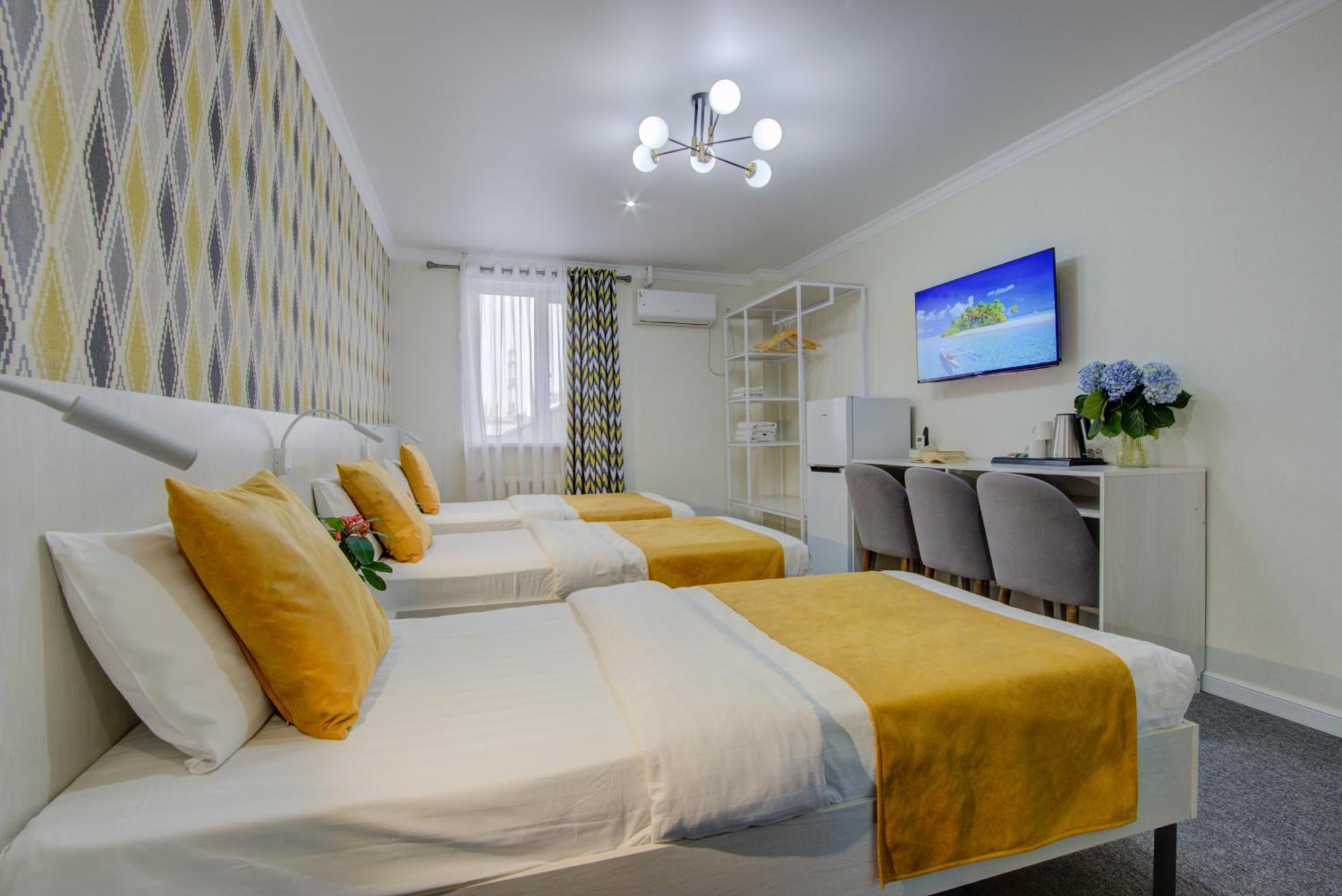 Viva Hotel Biskek Kültér fotó