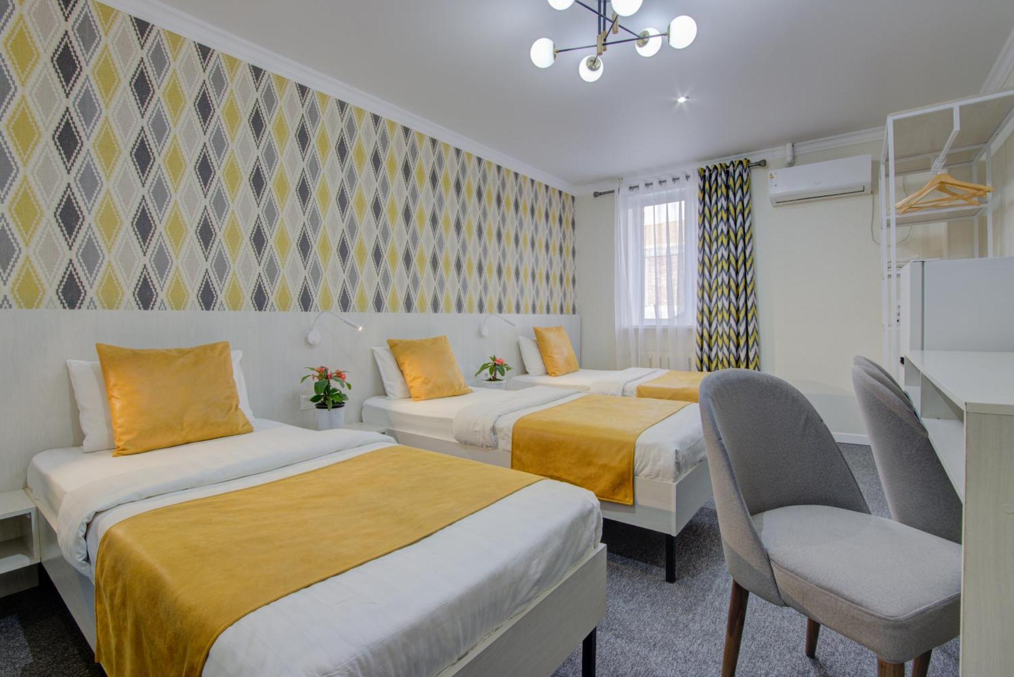 Viva Hotel Biskek Kültér fotó